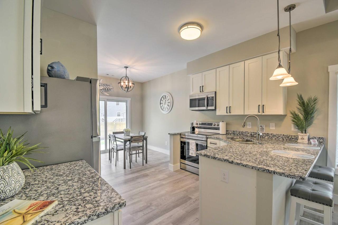 Ocean Isle Beach Home With Shared Lanai And Grill Екстер'єр фото